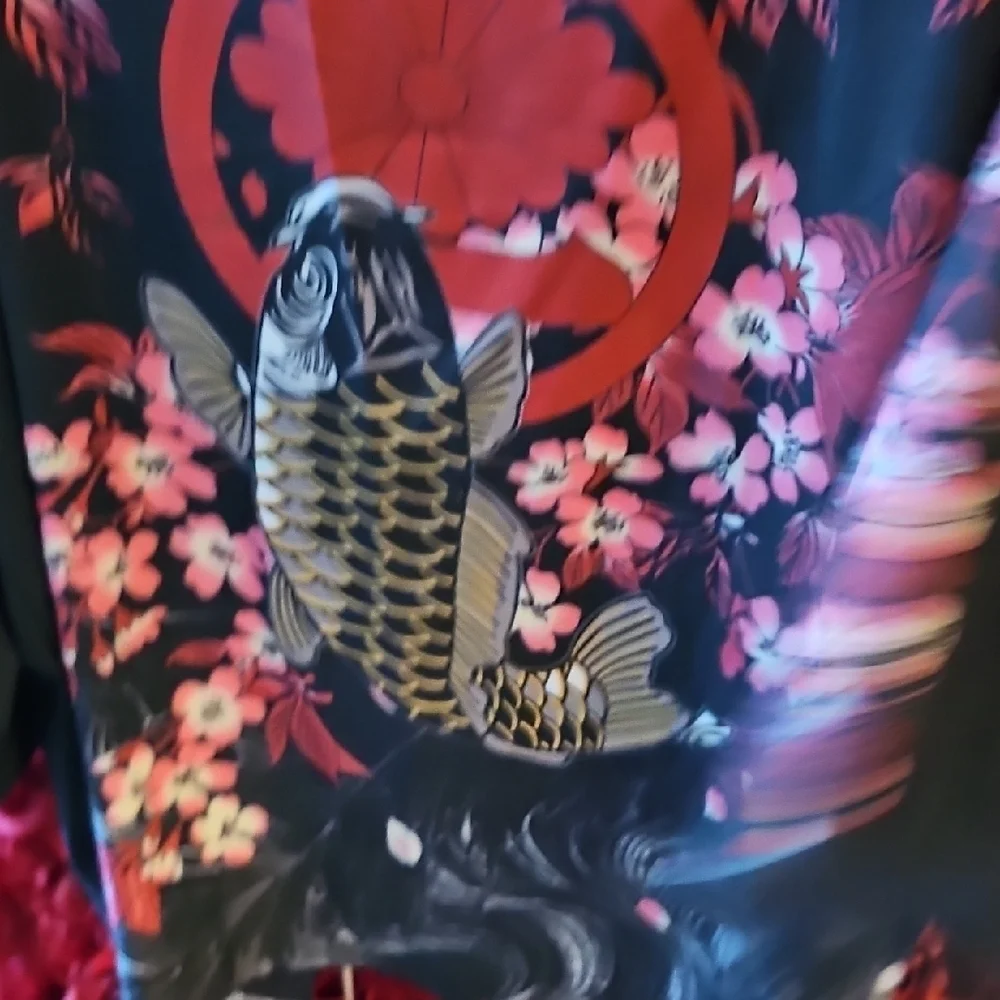 Womens Floral Kimono with Koi Fish Design On Back Size L/XLarge-No Tag Like New